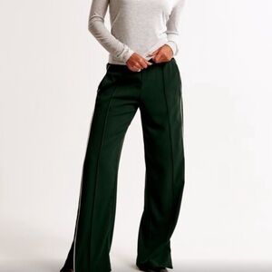 NWT Abercrombie & Fitch Pull-On Track Pant